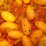 Peperoni e patate in umido con prezzemolo ricette vegane e vegetariane