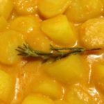 Patate con crema di fagioli, gustosissimo e semplice piatto con solo ingredienti vegetali, senza grassi animali perfetto per vegani