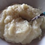 Cavolfiore frullato per preparazione piatto polpette di cavolfiore, senza grassi animali, solo ingredienti vegetali. Vegan
