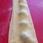 Preparazione dei ravioli alle erbette e fagioli. Ricetta senza grassi animali, con farine integrali, senza grassi animali