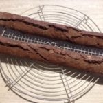 Cantucci al cacao, Vegan.Biscotti secchi con le mandorle, croccanti e gustosi, la cui caratteristica è la doppia cottura. Ecco i nostri cantucci all'acqua, qui nella versione al cacao.