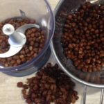Ceci neri pronti per essere frullati per la preparazione del ragù con ceci neri, ragù vegetale veramente ottimo, senza grassi animali