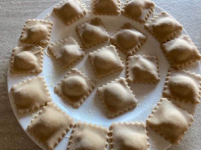 Ravioli di zucca con farina di castagne e farina di semola integrale. Vegan
