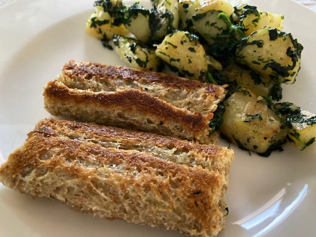 Fagottini di verdure con pan carré integrale e spinaci